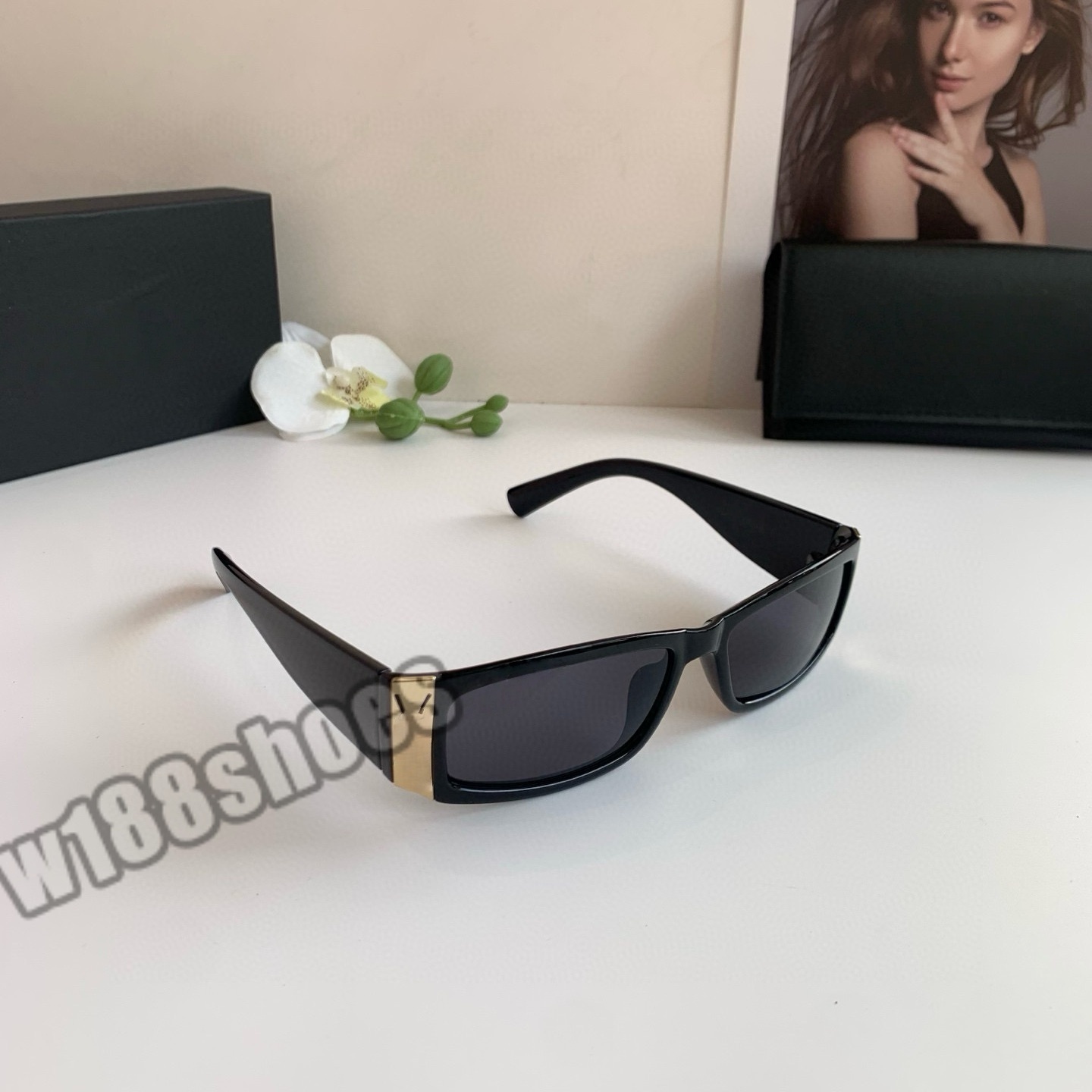 Womens Polaroid Lens Sunglasses Shadow Trendy Full Frame Fashionable Glasses Vintage Summer Eyewear Hot Sale