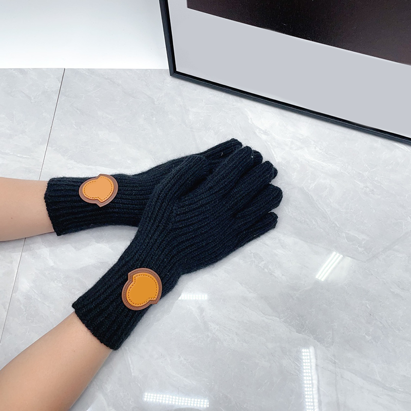 Designer Gloves Win… - image