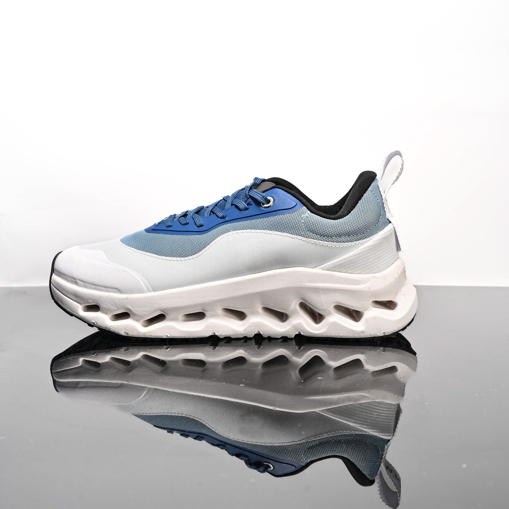 Men Shoes Running Shoes Womens Top Quality Designer Shoes Trainer Women Cuase Shoes Form Pink White Pearl Tennis Shoe Iron Hay Black Outshoes Sport