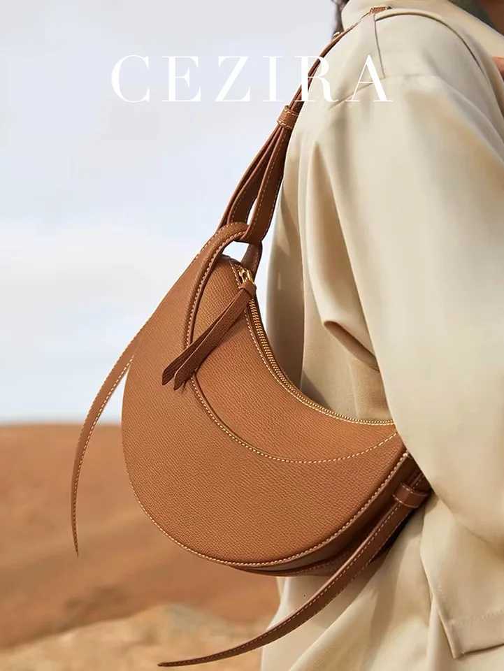 Classic Fiable Wens Handbag Solid Color PU Vegan Leather Hobo Shoder Bag Faux Suede Pahwork Cmuting All Seass Y251211