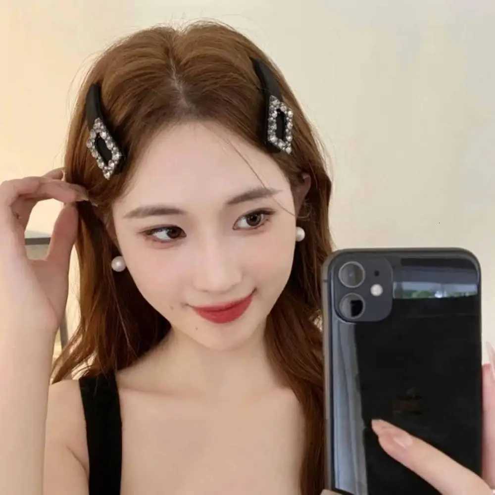 Hot Korea Diamond Hairpins Retro Black Wen Sn Hair Clip Elegant Side Clip Girls Luxury Crystal Barrettes Hair Accories Y251210