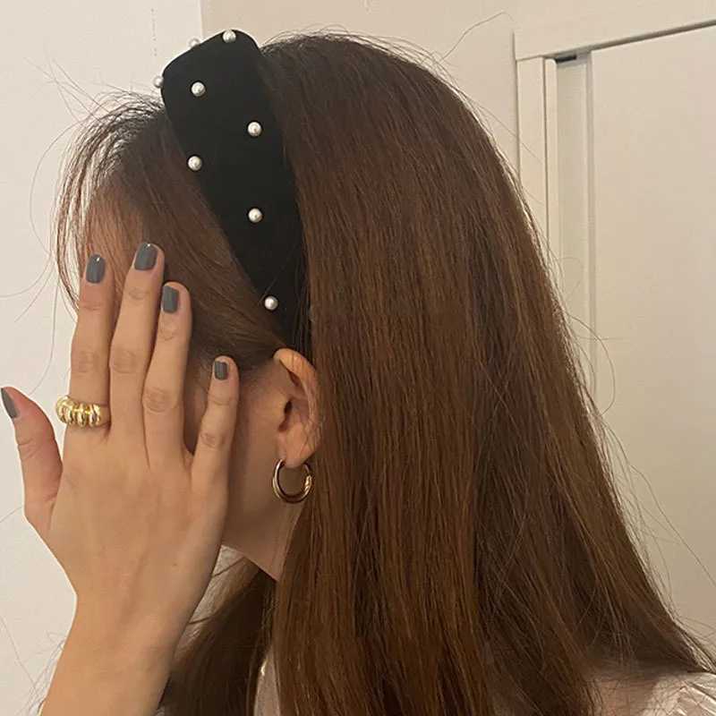 Wen Black Veet Simated-pearl Haiand Wide Padded Puffy band Fashion Elegant Hear Hair Hoop Girls Hair Accories Y251210