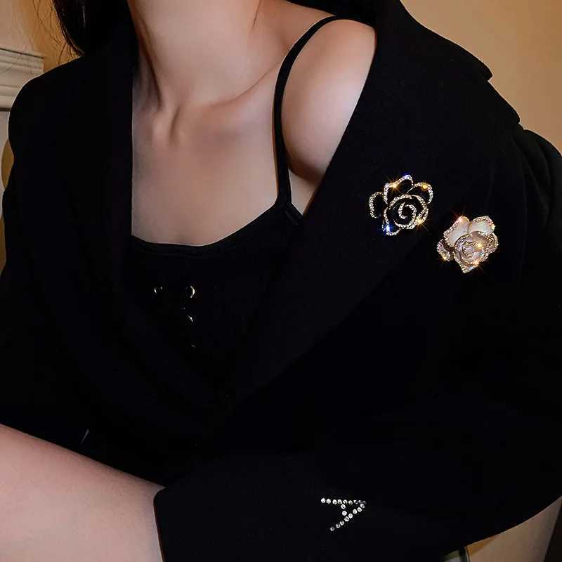 lia Brooch Fashion Luxury Rhinestone Imitation Pearl Pin For Wen Fashion Clothes Corsage Jewelry Accories Wholes Y251210
