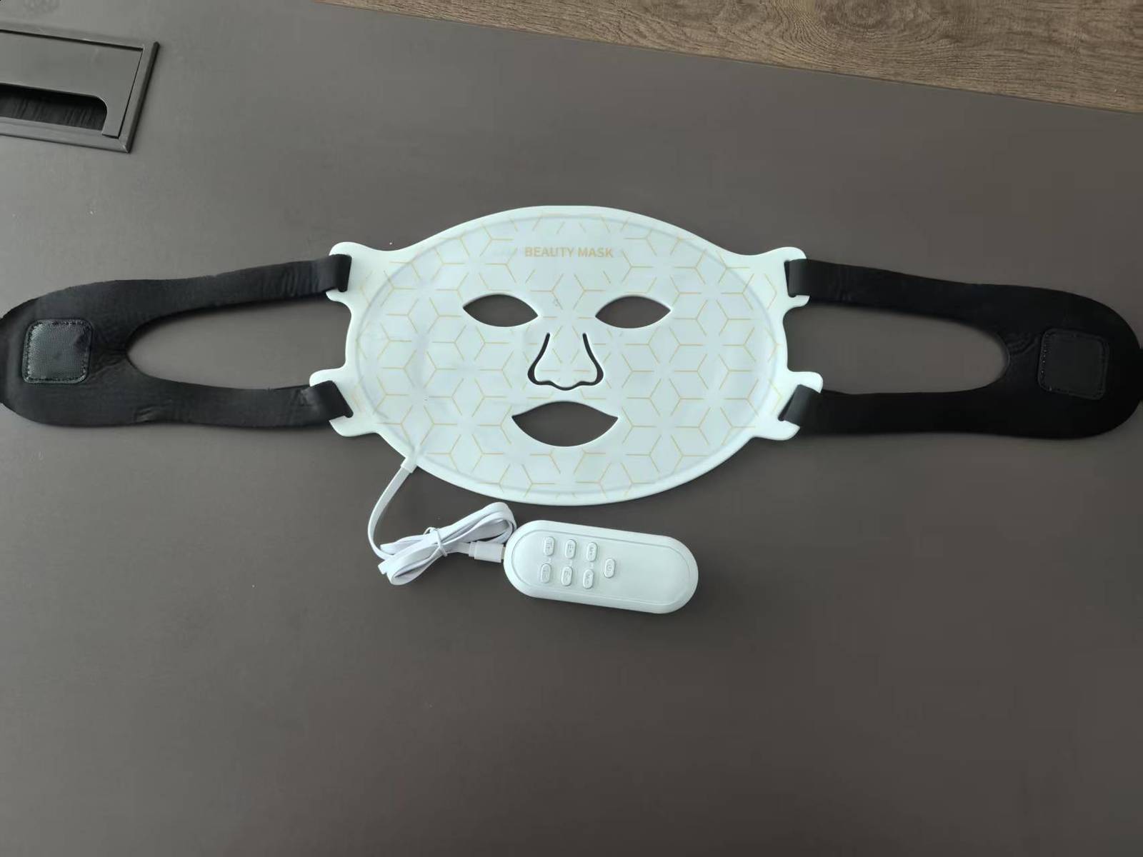 Face Care Devices Electronic Mask with EMS Microelectronics Anti Wrinkle Reusable Silicone Sheet Mask Skin Tighten Face Lifting Machine 230629