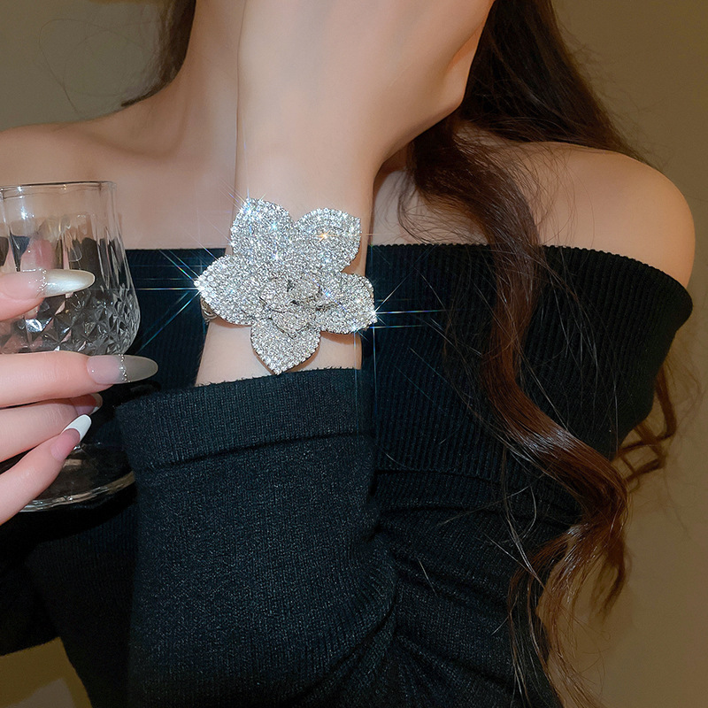 Adjustable Inlaid Diamond Three-Dimensional Flower Exquisite Fashion Bracelet Cross-Border New Product Light Luxury High-End Sense Elegant Jewelry - view 4