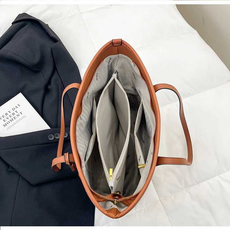 2025 New High-end Ladies Leather Hand Bag Luxury Brand Famous Designer Paris Casual Classic Y251211