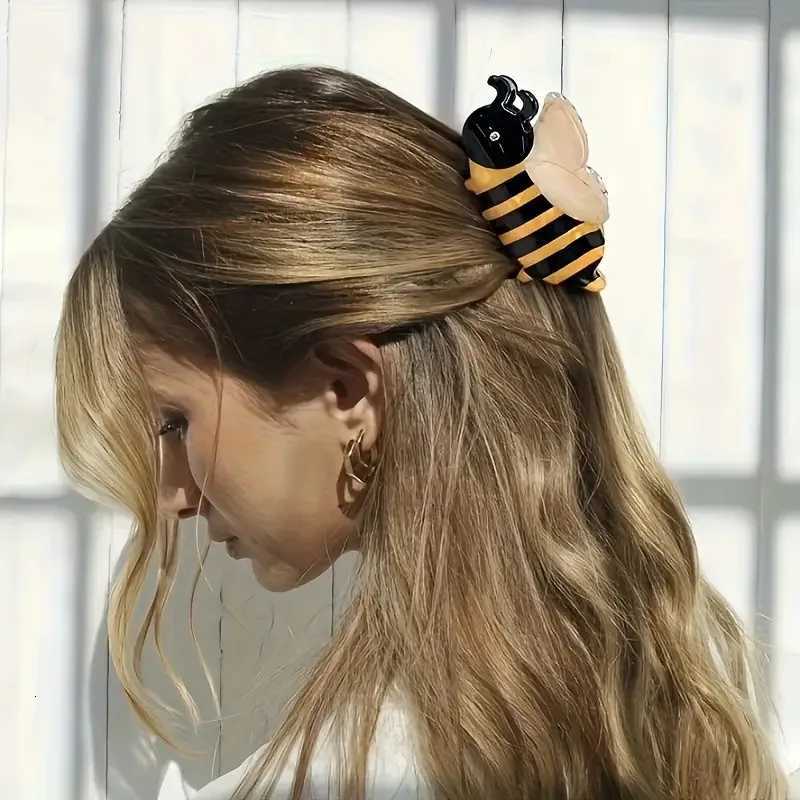 Luxury quty jewelry 2025 new cute bee grab clip jewelry in autumn and winter Crab hair clip hair accories for girls Y251210