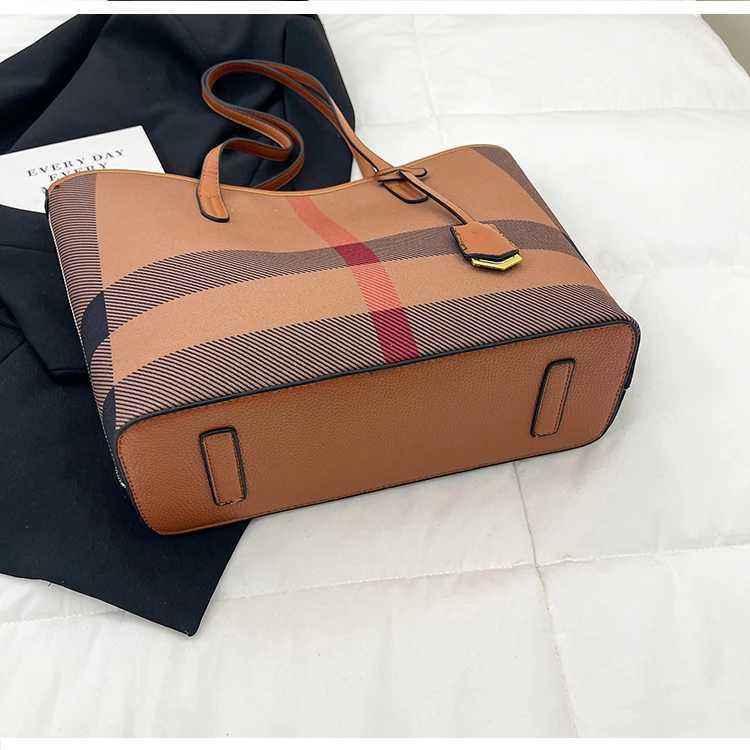 2025 New High-end Ladies Leather Hand Bag Luxury Brand Famous Designer Paris Casual Classic Y251211