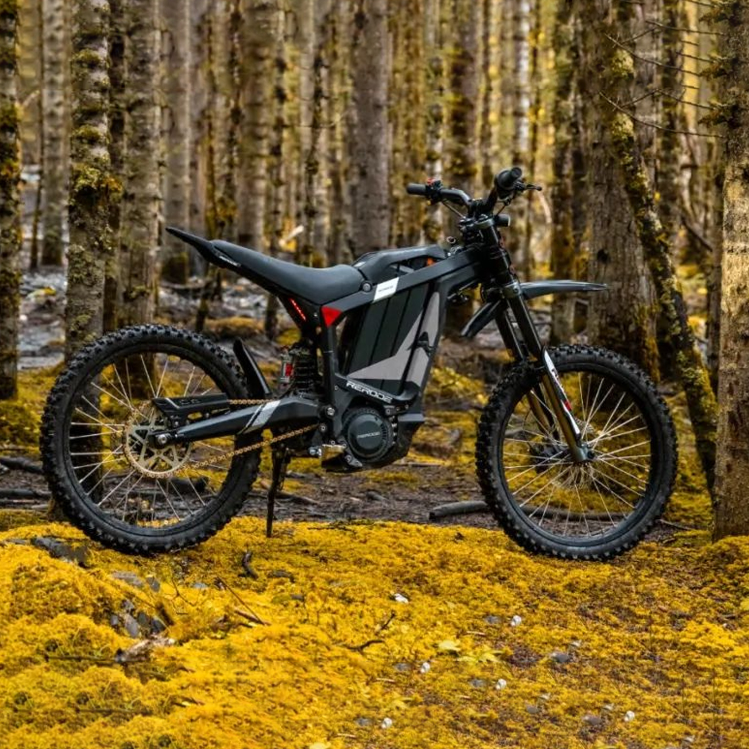 HEZZO R1 Lightweight Off-road Electric Motorcycle 72V 8KW Powerful Middrive Enduro Ebike 330Nm Torque 35Ah Surron Long Range Electric Dirt Bike