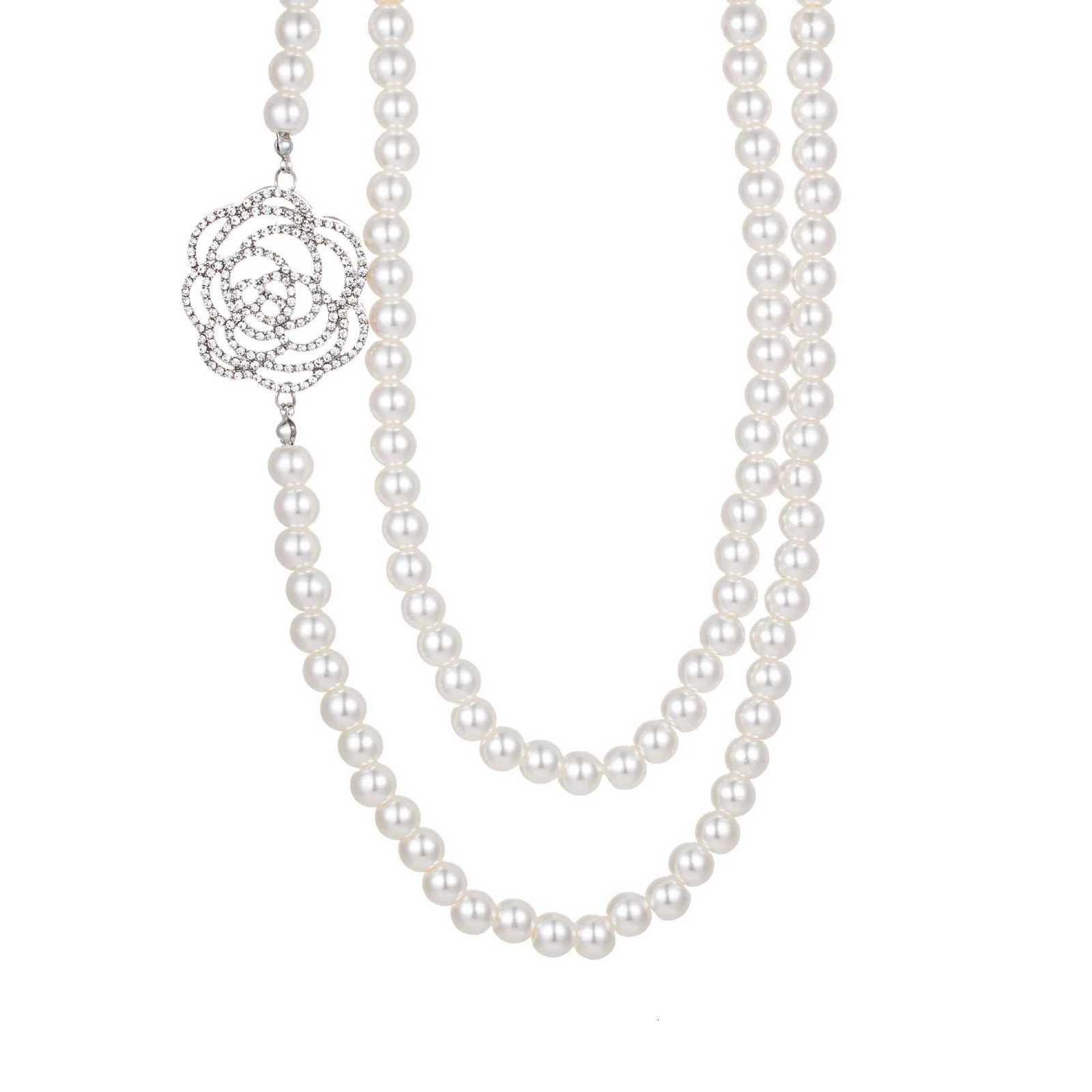 High-end and elegant rose wer pearl long necklace for wen versatile and stylish sweater chain simple pendant for autumn a Y251210