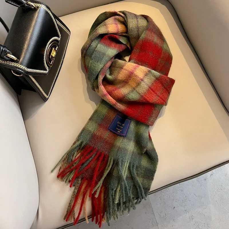 100 Pure Wool Plaid Scarf Women Winter 2025 New Green Checkered Shawl for Coat Y251211