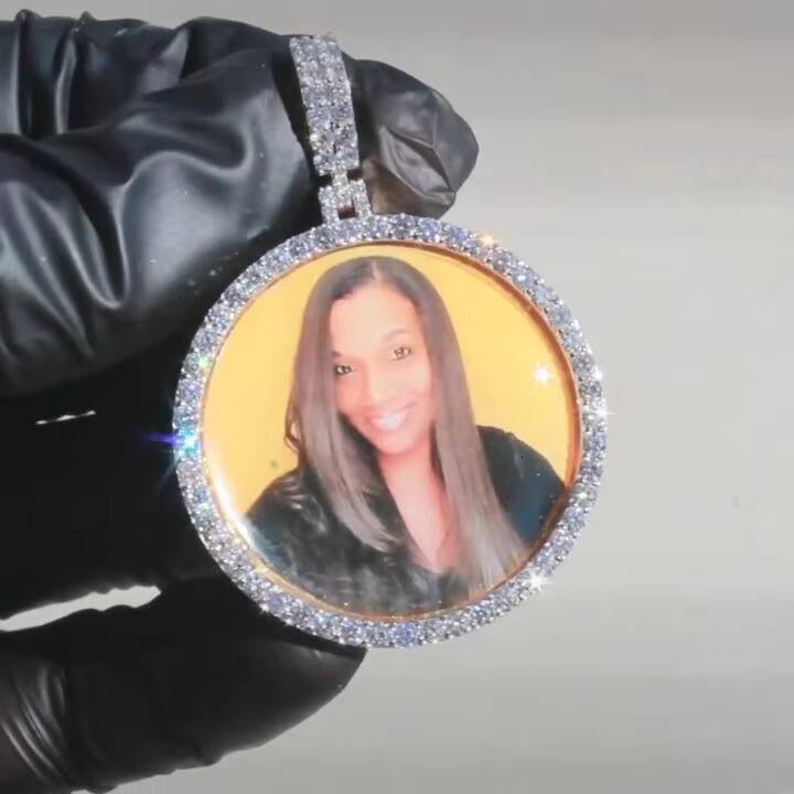 Premium Iced Out Photo Pendant for Men VVS1 Moissanite Diamond Customized Memory Pendant Iced Out Hip Hop Women Jewelry