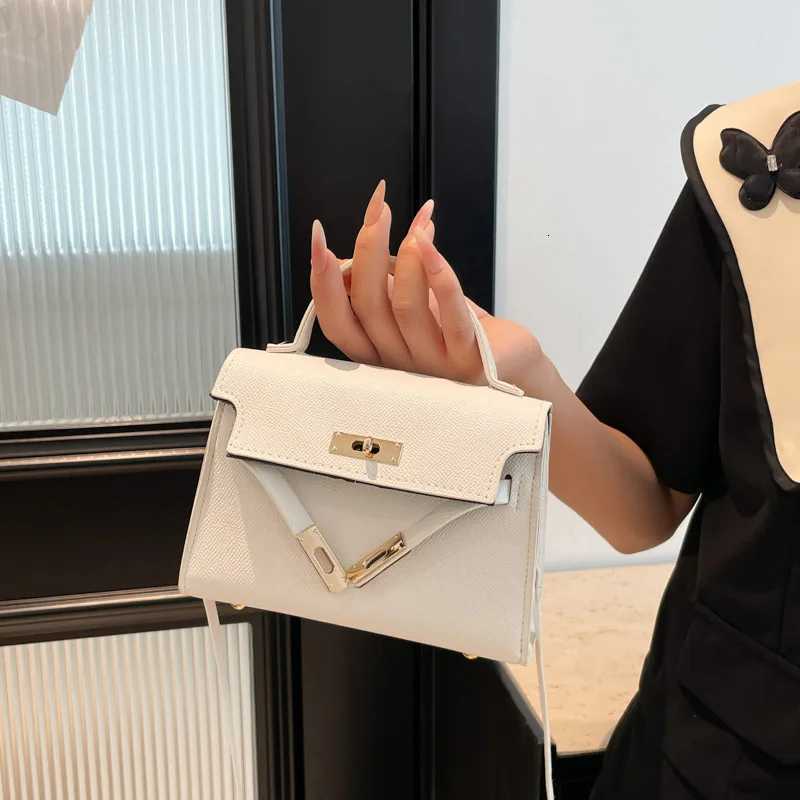 High end niche leisure mtifunctial handheld small square bag for wen single shoder crossbody bag trendy small square bag Y251211