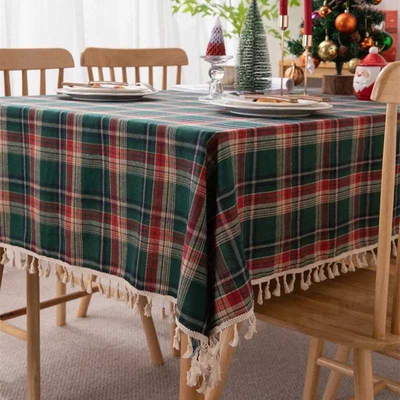 Christmas Decorative Tablecloth Red green checkered coffee table tablecloth PolyesterCotton Red Green Table cover for HomeParty H251211