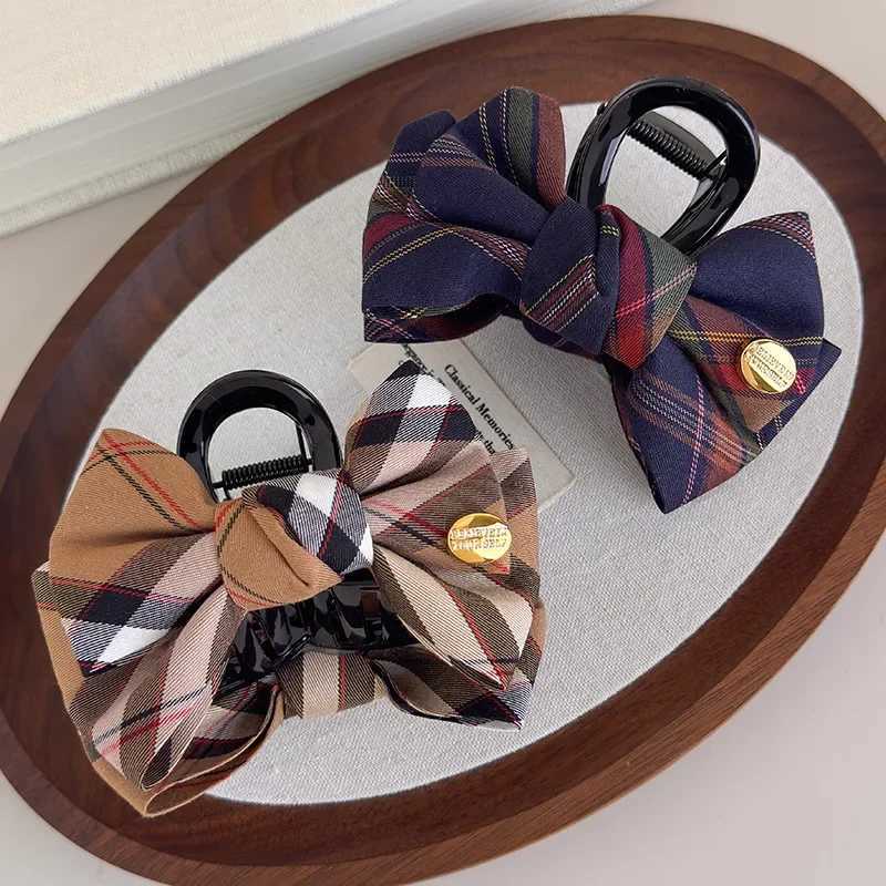 1pc/2pcs autumn and winter new British contrast plaid bow grip classic vintage fabric shark clip on the back of the Y251210