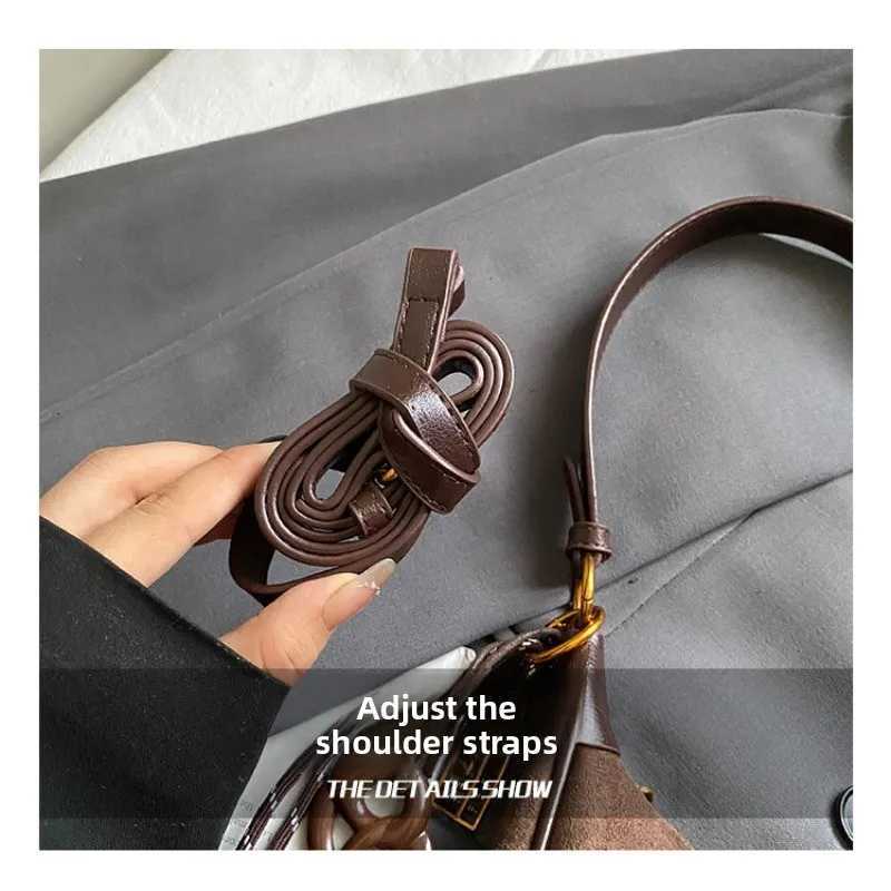 Suede Shoder Bag Zipper Opening Design with Pendant Fiable Versatile Dumpling Bag Y251211