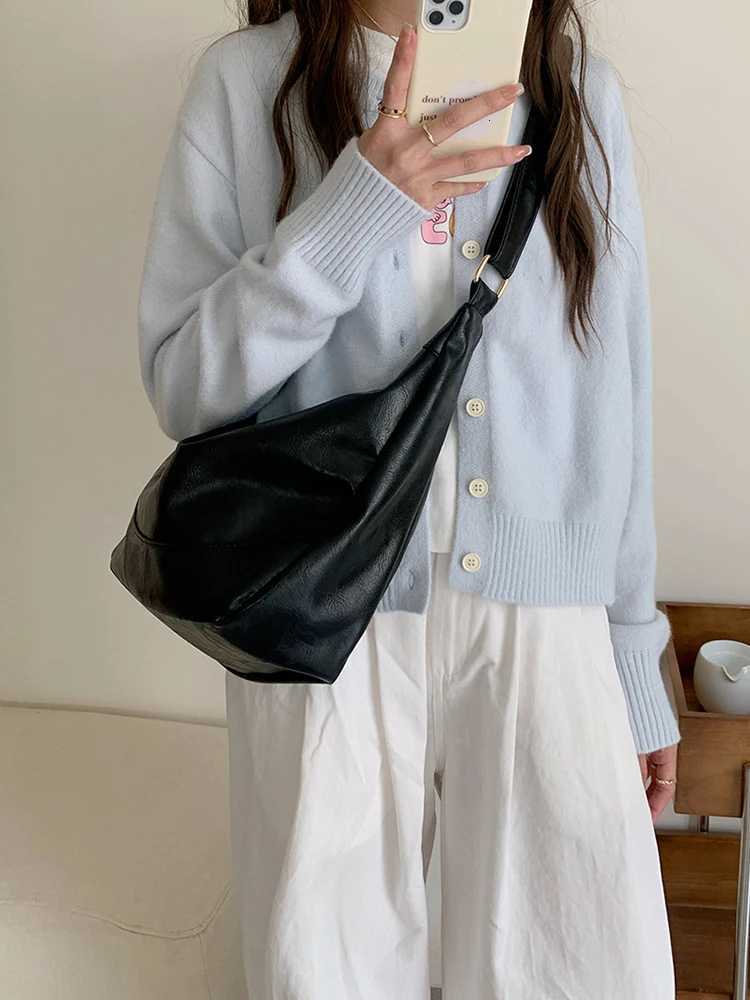 2025 new large capacity crossbody bag dumpling bag student fi casual wens daily cmuting wens bag Y251211