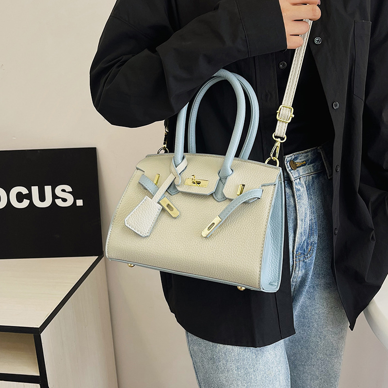 Free shipping designer bags for womens Shoulder bags black blue brown pink Textured Versatile Chain Tote Bag