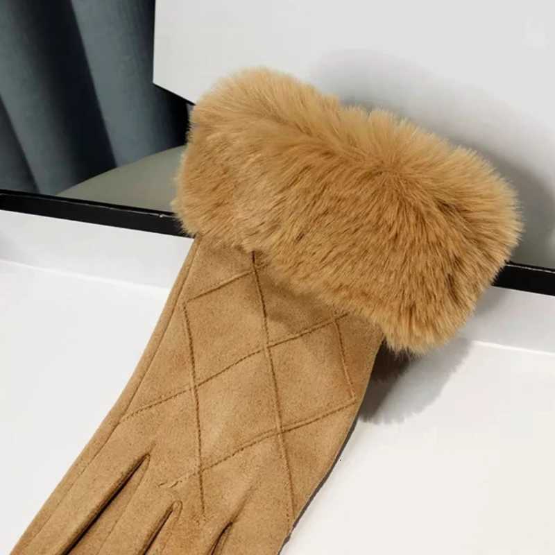 Women Winter Suede Keep Warm Touch Screen Plaid Gloves Fashion Elegant Hairy Wrist Soft Drive Thin Fleece Windproof Y251211