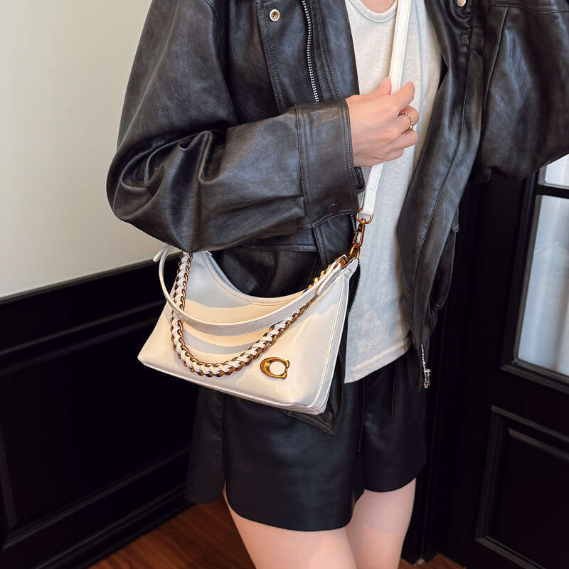 High-End for Women 5 New Niche Strip Underarm Tote Super Popular Versatile Shoulder Crossbody Large Bag
