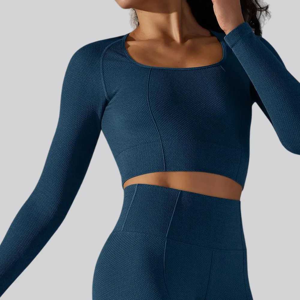 Womens Long Sleeve Yoga Shirts Sport Top Fitness Seamless Clothes Wear Women Breathable Elastic Gym Running Workout T-ShirtT251211