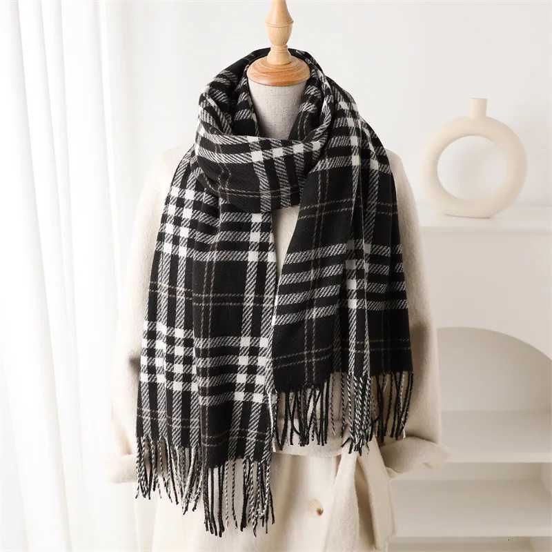 2026 Winter Warm Plaid Scarf Women British Style Faux Cashmere Shawl Fashion Neck Wrap with Fringe Bufandas Invierno Mujer Y251211