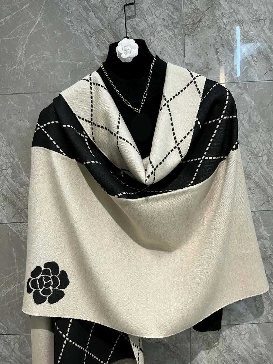 Elegant Women Double Colors Jacquard Acrylic Cashmere Scarf Shawl Spring Summer Leisure Office Wraps Winter Neckerchief Y251211