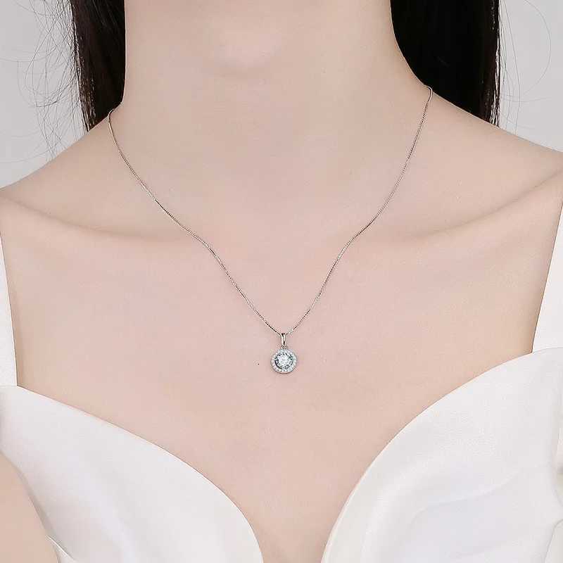 New Fashion 925 Sterling Silver Round Zircon Pendant Necklace Fine Rhinestone Clavicle Necklaces WomenGirl Party Jewelry Gift M251211