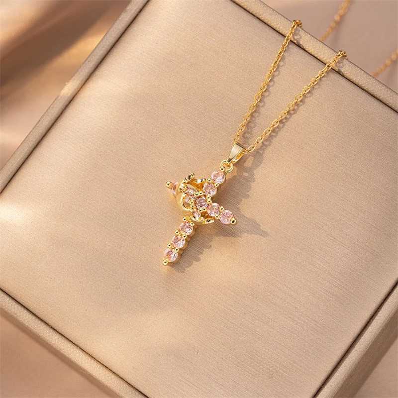 Exquisite Crown Cross Rhinestone Rotating Necklace for Women Fashion Copper Stainless Steel Necklace Party Banquet Jewelry Gift M251211