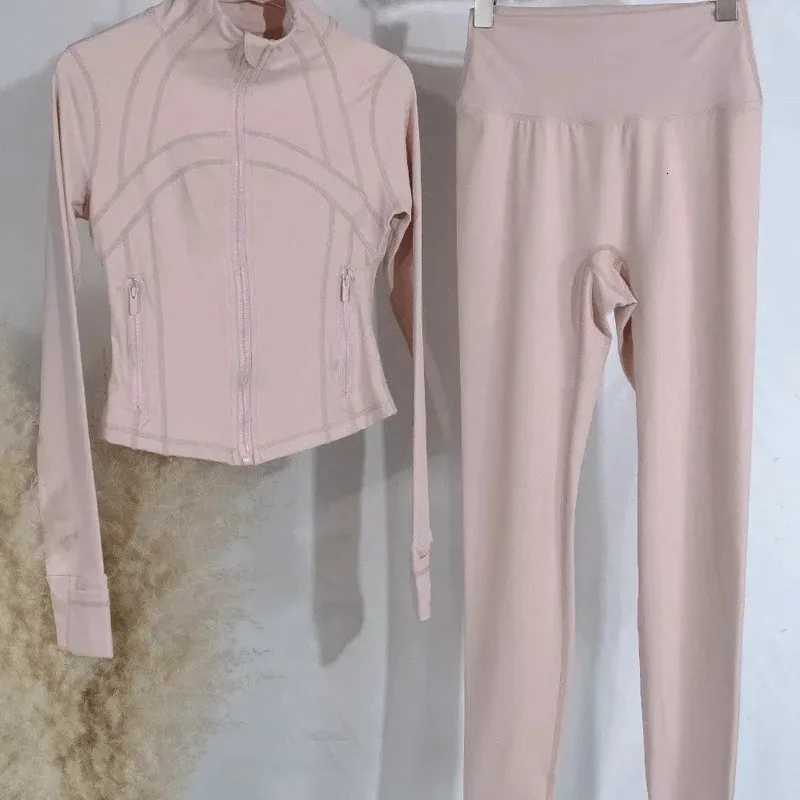 2025 Gold Label Short Sport Jacket Set Womens Yoga Clothes Slimming Fitness Jacket Active Wear Exercise Clothing FemaleT251211