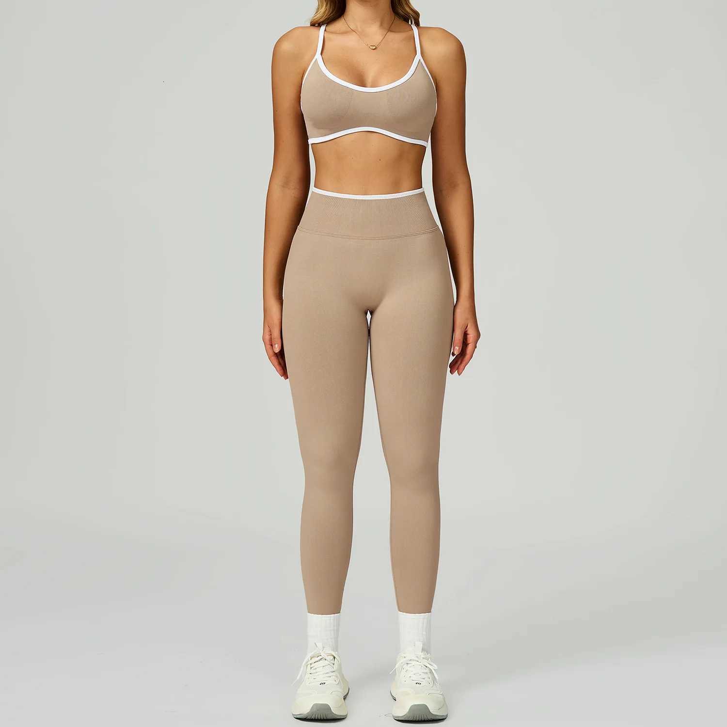 Seamless Sports Set Womens Color Blocking Fitness Clothes Yoga Sets Sportswear Workout Bra High Waist Leggings Set Gym ClothingT251211