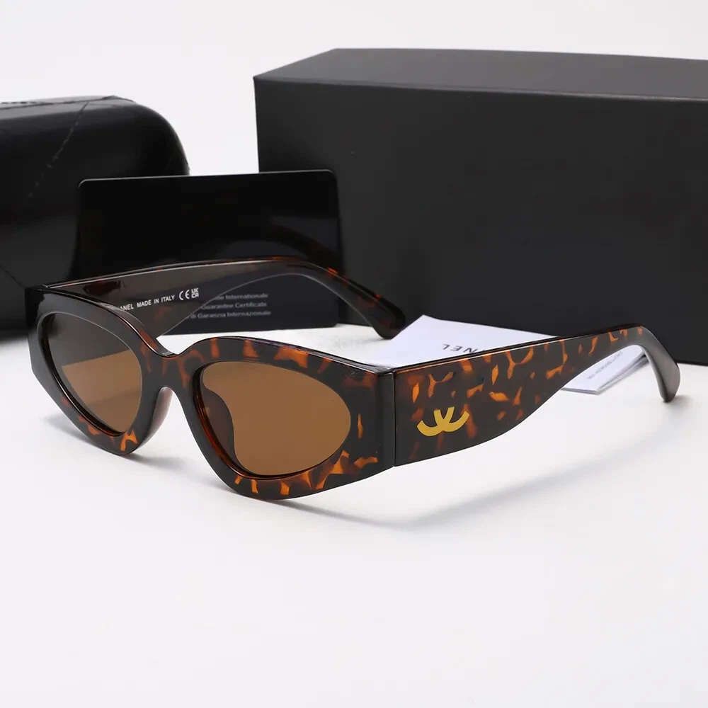 Designer for women oval frame Womens fashion sunglasses Luxury Sunglasses Eyewear Mens eyeglasses Lunette de Soleil Sun Glasses and Box