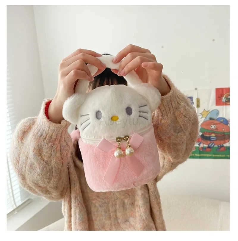 Sanrio Creative Plush Toy Backpack Internet Celebrity Cartoon Makeup Bag Claw Machine Doll Exchange Gift Girlfriend Accessories H251211