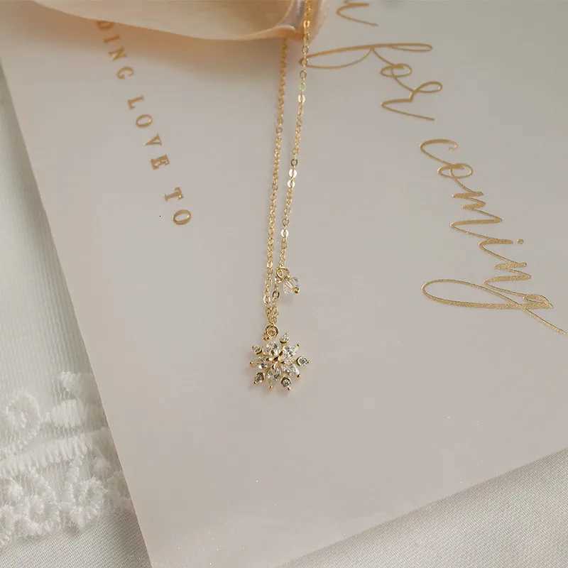 HI MAN 925 Sterling Silver Plated 14K Gold Zircon Snowflake First Snow Pendant Necklace Women Shining Anniversary Gift Jewelry M251211