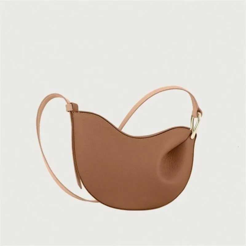 High qualitynew pea shaped tote bag suitable for wen Innovative underarm design with simple leather shoder straps for wen Y251211