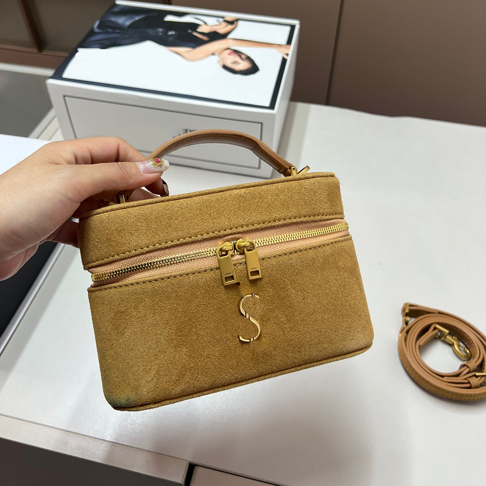 Designer Make Up Bags Suede Cosmetic Bag Luxury Mini Wallet Strap Purse Makeup Case Bag Womens Cosmetic Box Womans Leather Bag Shoulder Crossbody Bag