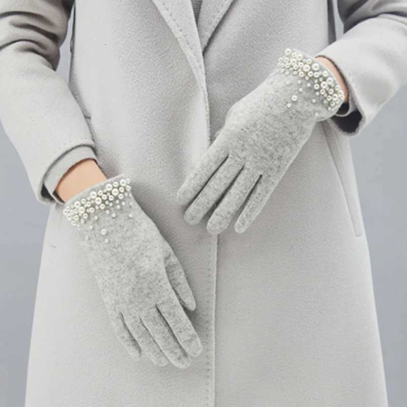 Female Luxury Wool Warm Full Finger Pearl Gloves Winter Touch Screen Mittens Women Rabbit Cashmere Thicken Driving Gloves H58 Y251211