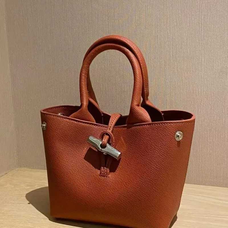 2025 New High Quality Bucket Bag Mini Phe Bag Lightweight Luxury Quality Fl Leather Crossbody Bag Y251211