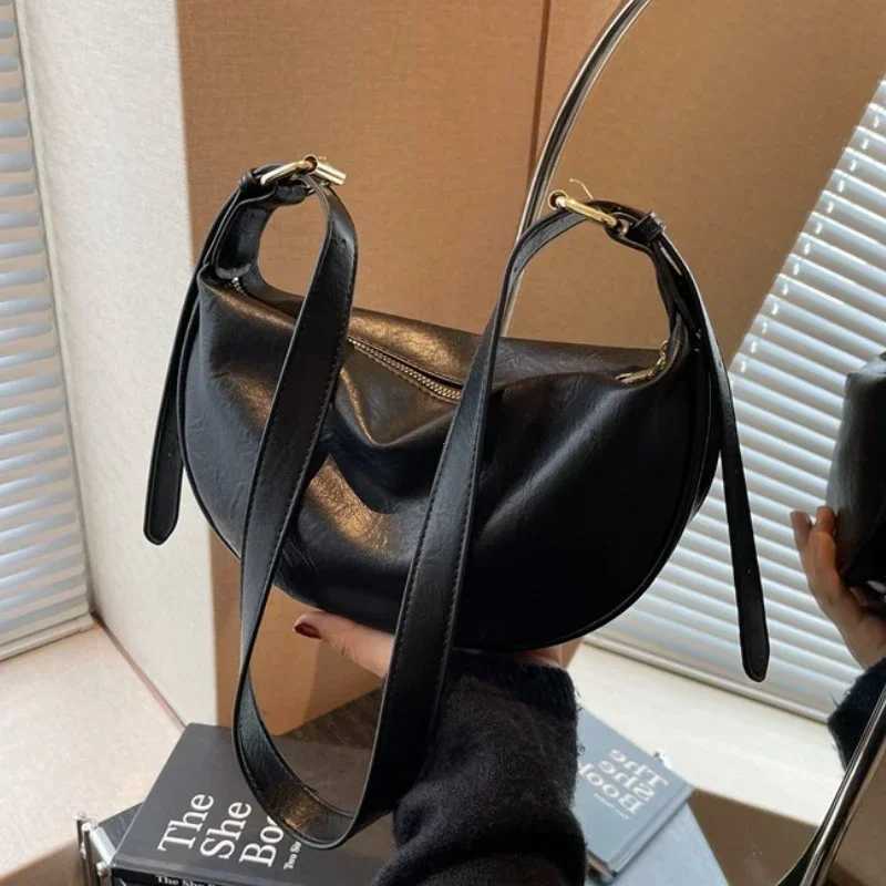 Luxury Crossbody Bags for Wen Large Capacity Handbags Solid Soft Shoder Bags Fem Casual Travel Hobos Bag Vintage Sac New Y251211