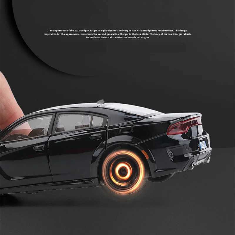 132 DODGE Charger SRT Hellcat Alloy Sports Car model Diecast Toy Muscle Vehicles Car Model Simulation Sound and Light Kids Gift Y251209