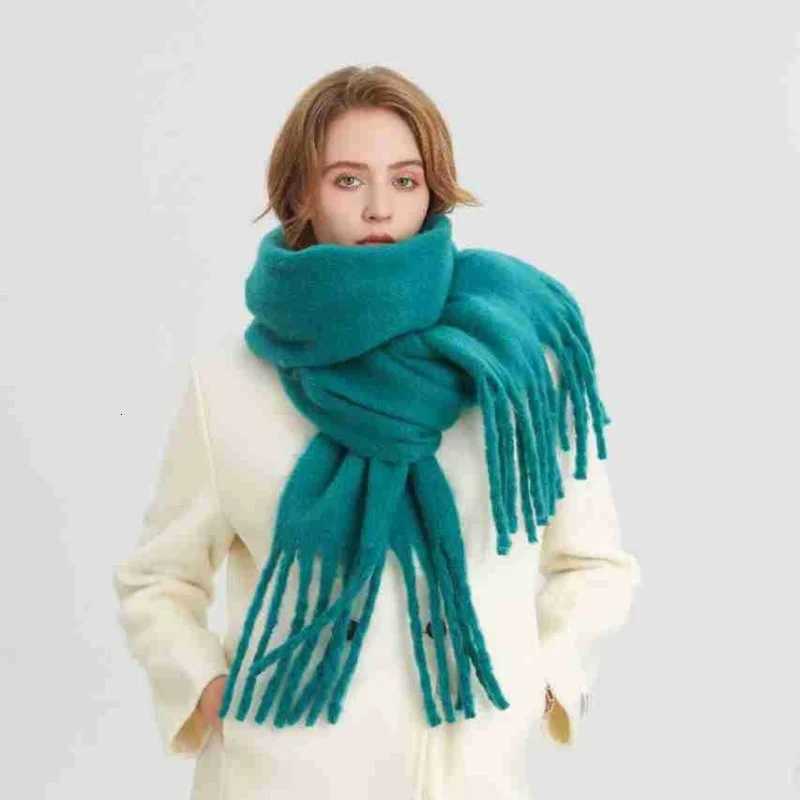 Luxury Winter Scarf Ultra-Soft Warm Classic Elegant Design Versatile Cozy for Cold Weather Y251211