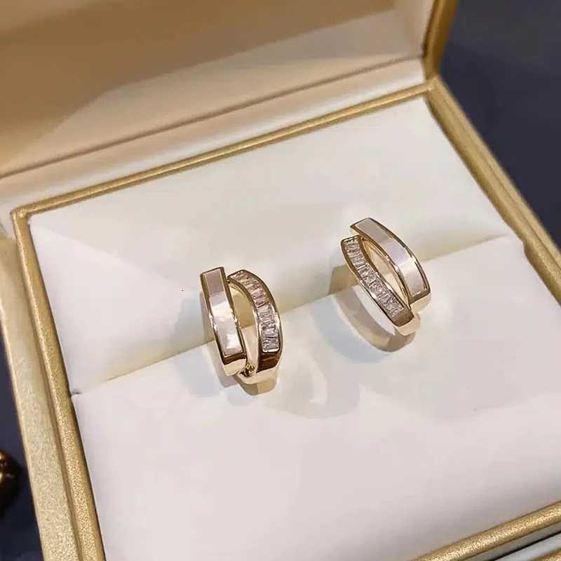 Huitan Geetric Gold Color Stud Earrings for Wen Handmade White Enamel Cubic Zirconia Fashionable Earrings Fem Jewelry Y251210