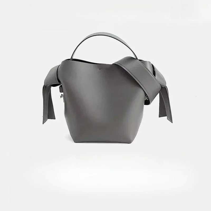 2025 Autumn And Winter New Genuine Leather Wens Bag Simple Design Wen Cowhide Shoder Bag Elegant Versatile Crossbody Bag Y251211