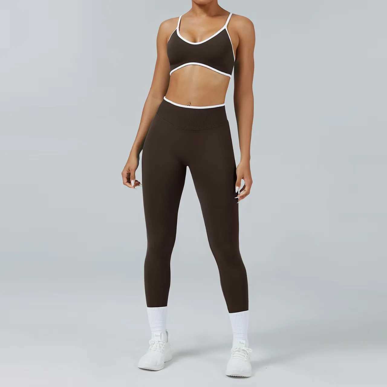 2 Pices Ensemble De Sport Femme Leggings Vtements DEntranement Ensemble De Soutien-gorge Sans Couture Scrunch LeggingT251211