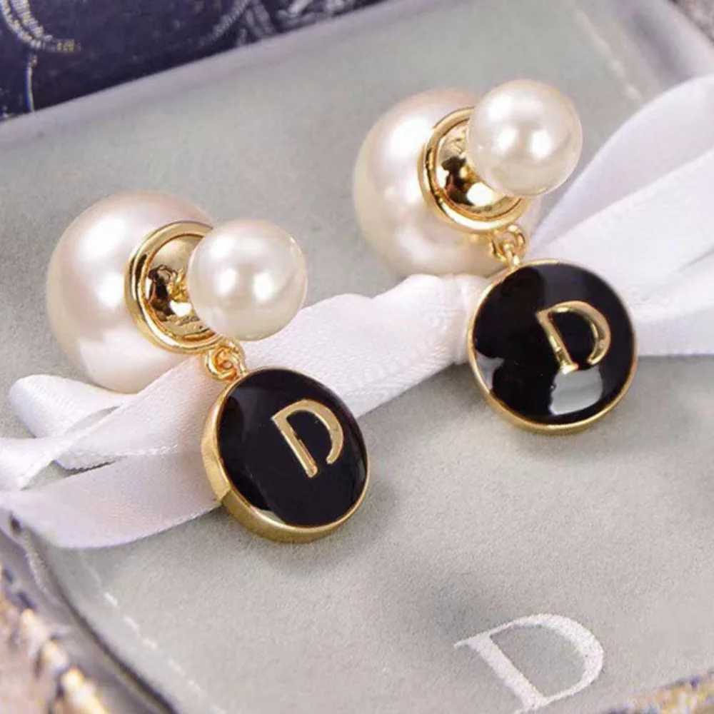 Pendant Earring Classic Designer Jewelry Fashion Pearl Design Jewelry Luxury Wens Earrings Christmas Gift Y251210