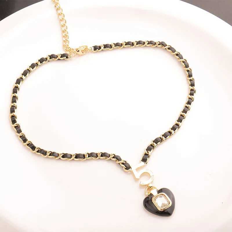2025 New Necklace Wens Short Neckchain Leather Collar Neckchain metal chain woven choker with number 5 Y251210