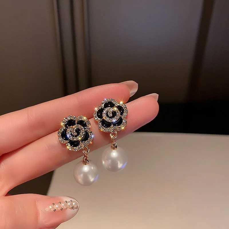 Vintage Black Color wer Earring For Wen Acrylic Crystal wer Imitation Pearl Stud Earrings Fashion Wen Party Jewelry Y251210