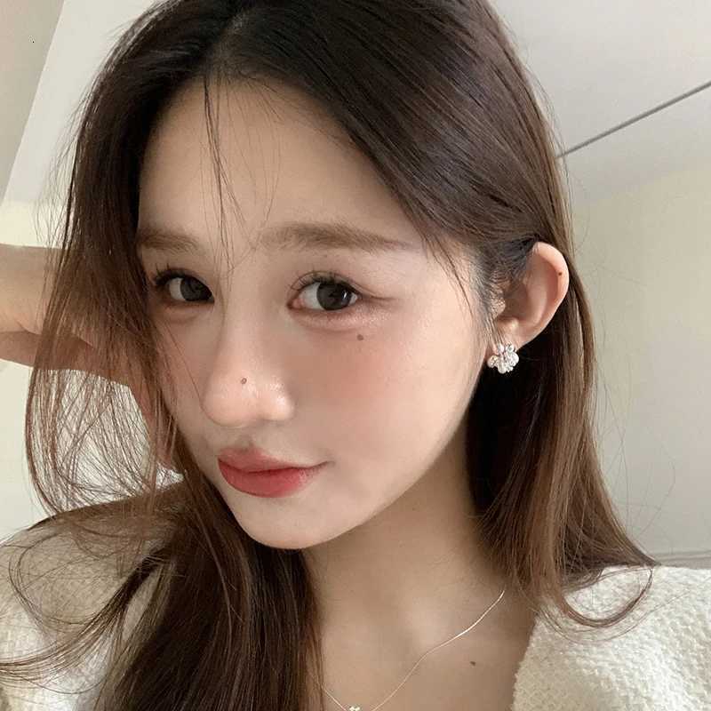 New Design Zircon wer Ball Metal Earrings Elegant Accories For Wens and Girls at Christmas Parties 2025 Fashion Jewelry Y251210