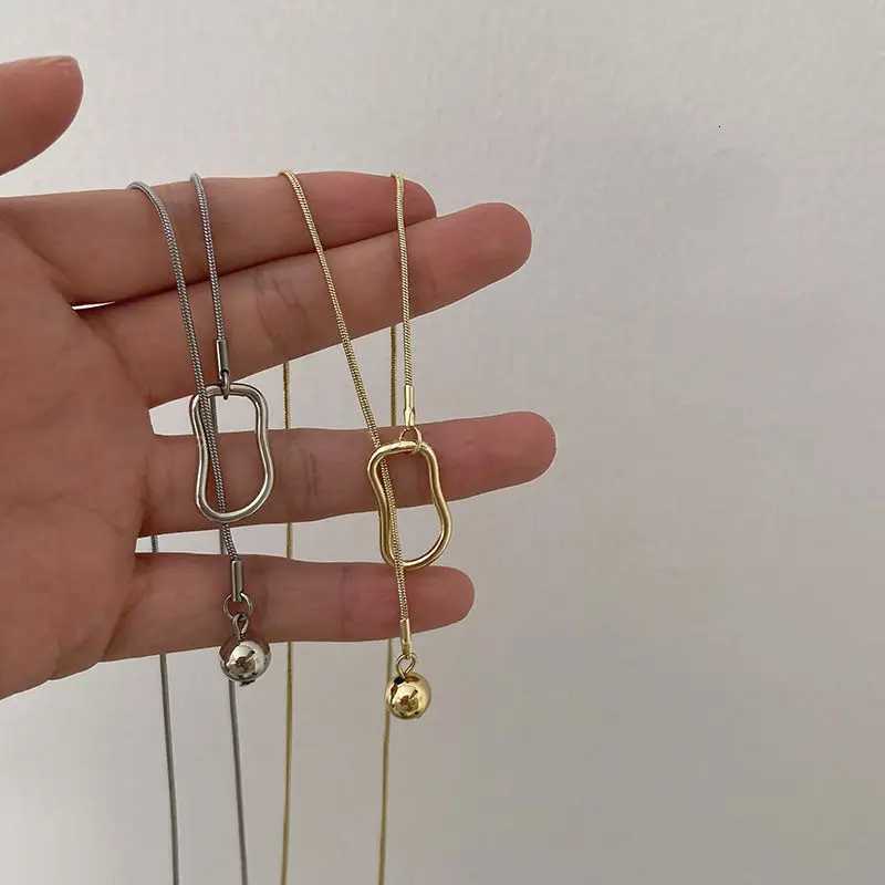 Long Chain Necklace for Woman Geometric Hollow Pendant Sweater Chains Gold Color Silver Color Trendy Necklaces Simple Jewelry M251211