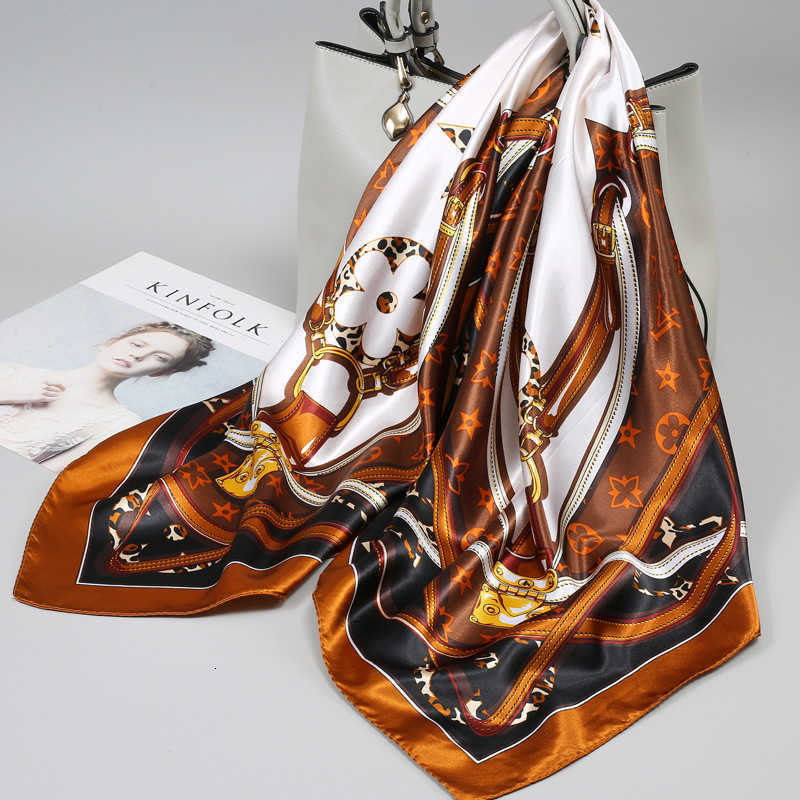 90 Large Square Silk Scarf Women's New Style Mother's Day Gift High-end Feeling Neck Scarf Tie for Mom Versatile Scarf M251211